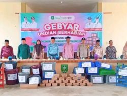 Camat Bantan Dampingi Gebyar Undian Pajak di Desa Bantan Tua