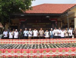 Dalam Rangka Hari Bhayangkara ke-80 Polresta Serang Kota Musnahkan Ribuan Botol Miras