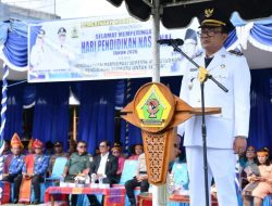 Wabup Samosir Pimpin Upacara Hardiknas 2026, Ulos Warnai Semangat Pendidikan dan Budaya