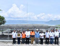 Bupati Samosir Tinjau Pembangunan Pompa Air Tenaga Surya Bantuan Kedubes Inggris