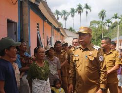 Komitmen Hunian Layak: Bupati JTP Hutabarat Tinjau Huntap dan Huntara di Kecamatan Adian Koting