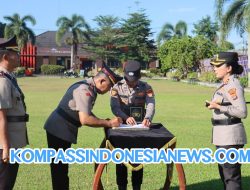 Kapolres Lampung Timur Pimpin Upacara Sertijab PJU dan Kapolsek di Lapangan Satya Haprabu Polres Lampung Timur
