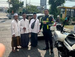 Lansia 90 Tahun Asal Mojokerto yang Terpisah Saat Haul Akbar Berhasil Dipertemukan Kembali oleh Polres Gresik