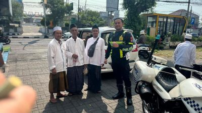 Lansia 90 Tahun Asal Mojokerto yang Terpisah Saat Haul Akbar Berhasil Dipertemukan Kembali oleh Polres Gresik
