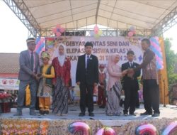 84 Lulusan SDN Legok II Angkatan 31 Dilepas Meriah dengan Upacara Adat Mapag Panganten
