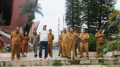Bupati Taput Tinjau Penataan Taman Kota dan Kawasan Aek Sigeaon