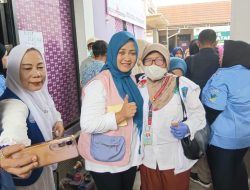 Relawan Sehat Indonesia (RESI) DPP Pusat Tinjau Kembali Lokasi Pengungsian Warga Yang Terdampak Asap Kebakaran TPA Jatiwaringin di Aula kantor Desa Tanjakan Mekar