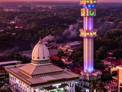 1920. Menara Itu Masih Mengawasi Kita