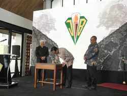 Resmikan Laboratorium Alam SMA Kolese De Britto, Gubernur DIY Pendidikan Merupakan Tanggung Jawab Kolektif Bukan Sekedar Formalitas