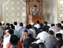 Mengawali Pengabdian dengan Doa dan Dakwah, Kapolres Metro Jakarta Barat Jadi Khotib Salat Jumat
