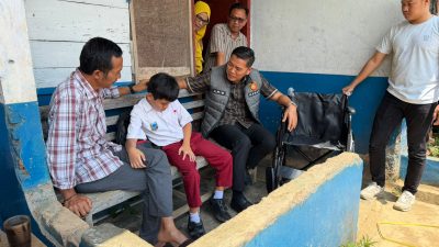 Bukti Nyata Polisi Peduli, Sat Intelkam Polres Lahat Bantu Siswa Difabel dan Anak Yatim Piatu