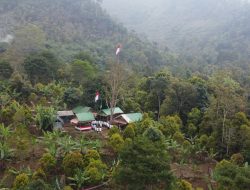Momen 100 Tahun Gontor, Dari Puncak Gunung Karang, Alumni Gontor 2003 Teguhkan Komitmen Mengabdi untuk Indonesia