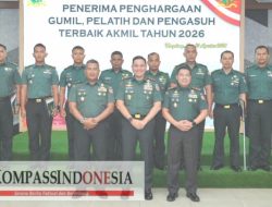 Gubernur Akmil Beri Penghargaan kepada Gumil, Pelatih, dan Pengasuh Terbaik
