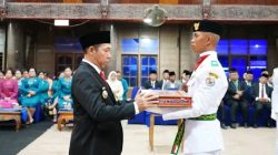 Bupati Tapanuli Utara Kukuhkan Anggota Paskibra untuk HUT ke-81 Kemerdekaan RI