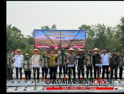 kapolres lahat turun langsung tanam bawang putih dukung percepatan swasembada pangan