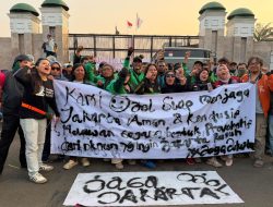 Ratusan Ojol Jaga Wilayah Senayan, Imbau Aksi Berjalan Tertib