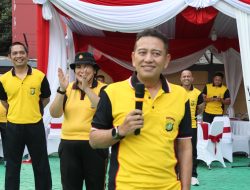 Semarak Gema Merdeka 81, Kapolres Jakbar Ajak Personel Jaga Kekompakan Lewat Lomba Tradisional