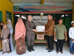Sambut Hari Lahir Adhyaksa ke -81, Kejari Kulon Progo Serahkan Bantuan Sembako ke Panti Asuhan Daarusubusi