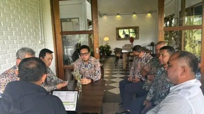 Bupati Taput Menggelar Pertemuan Kerja Sama Dengan Ketua Satgas Pasca Bencana Sumatera Bidang PU/Kasatgas Percepatan Rehabilitasi dan Rekonstruksi Kementerian Pekerjaan Umum