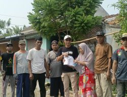 Atap Rumah Ambruk, Ibu Yati Warga Desa Cikasungka Hanya Bisa Pasrah dan Berharap Mendapat Bantuan Pemerintah