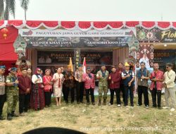 Festival Budaya Sabang Merah 2026 Resmi Dibuka, Bupati Sanggau Ajak Masyarakat Lestarikan Budaya