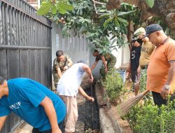 Koramil Cipondoh dan Masyarakat Bergotong Royong Bersihkan Lingkungan, Perkuat Sinergitas TNI-Rakyat
