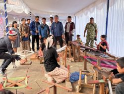 Festival Ulos dan Fashion 2026 Resmi Dibuka, Pemkab Taput Dorong Pengembangan Ekonomi Kreatif